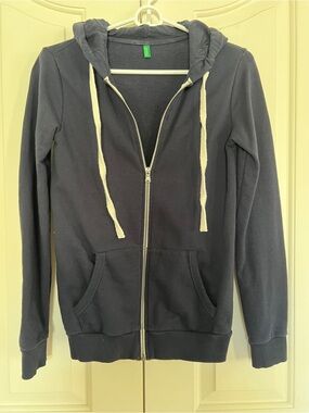 United Colors Of Benetton Black Knit Sweater with Green Brand Tag